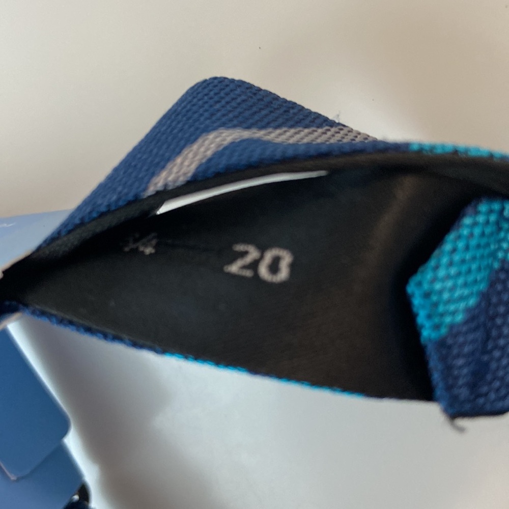 NWT countess Mara adjustable silk blend bow tie - Picture 5 of 5